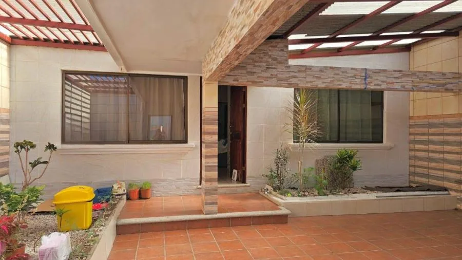Venta de casa Mata de Platano Goicoechea E.T #25-1586 - Venta en Goicoechea