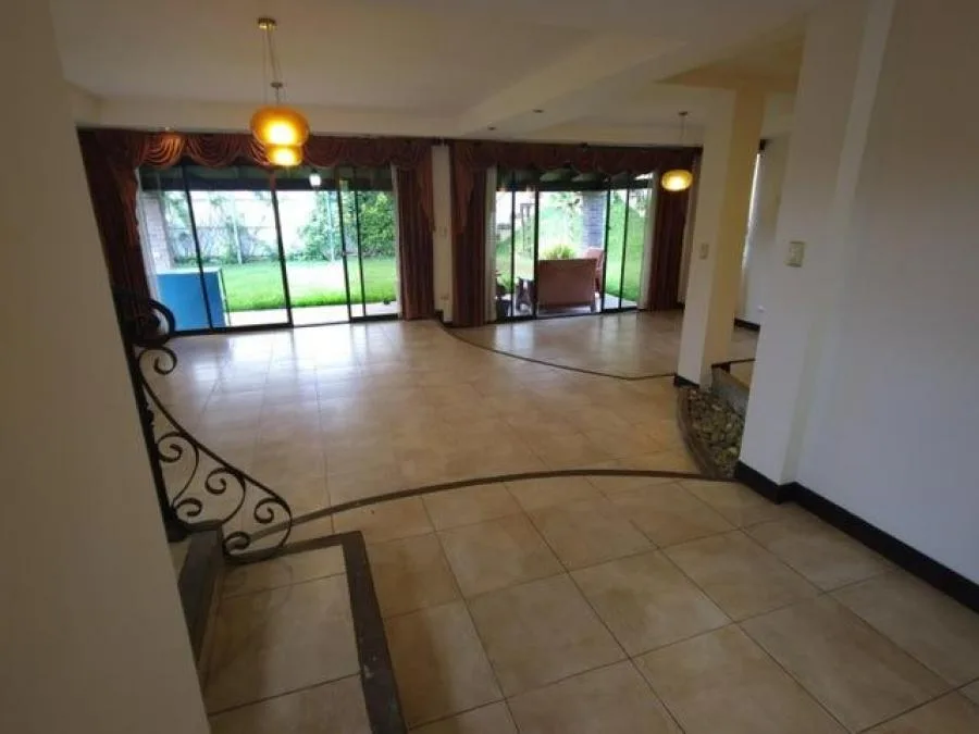 Casa de lujo en condominio exclusivo ubicado en Mata Platano RAH 231212 - Venta en Goicoechea — photo 3