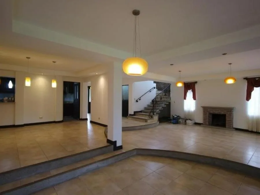 Casa de lujo en condominio exclusivo ubicado en Mata Platano RAH 231212 - Venta en Goicoechea — photo 5