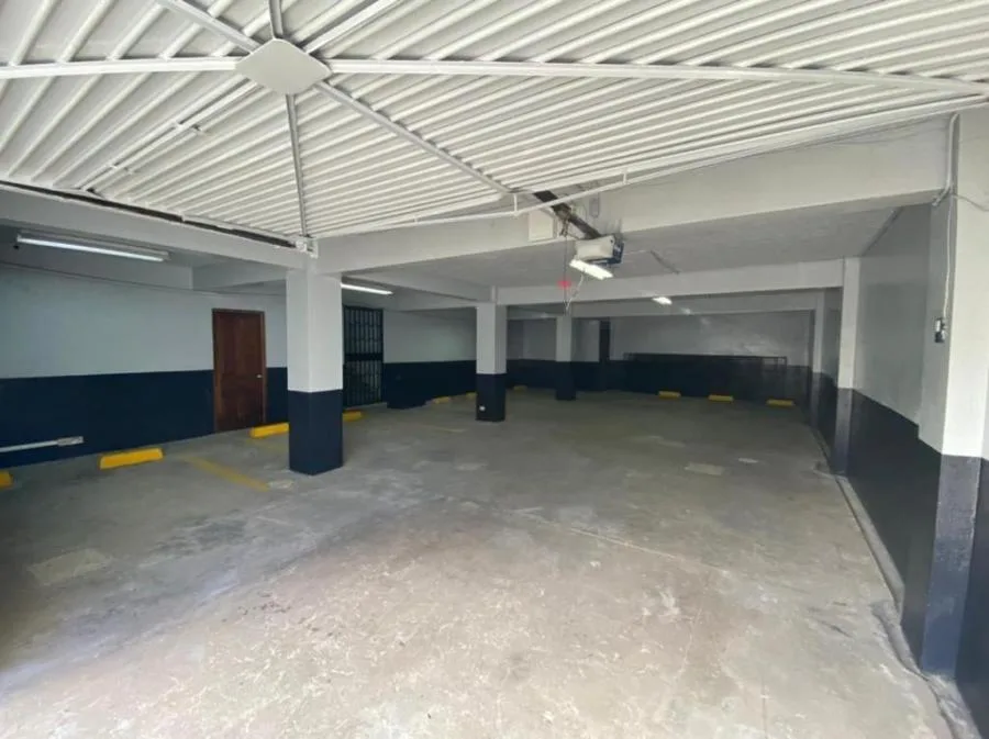 EDIFICIO EN ALQUILER EN BARRIO TOURNON, GOICOECHEA RAH 24751  - Alquiler / Renta en Goicoechea — photo 4