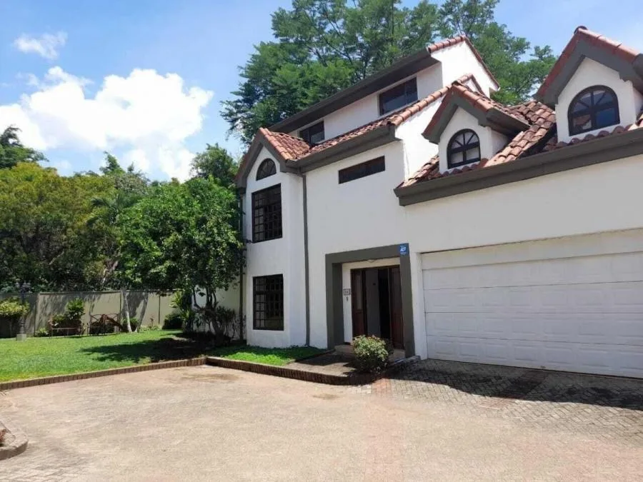 Casa en Alquiler en Escazú, San José. RAH 23-146 - Alquiler / Renta en Escazú