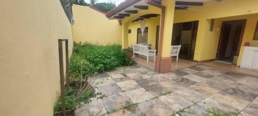 Venta de Casa de un nivel en Santa Ana Pozos en Codominio MGA - Venta en Santa Ana