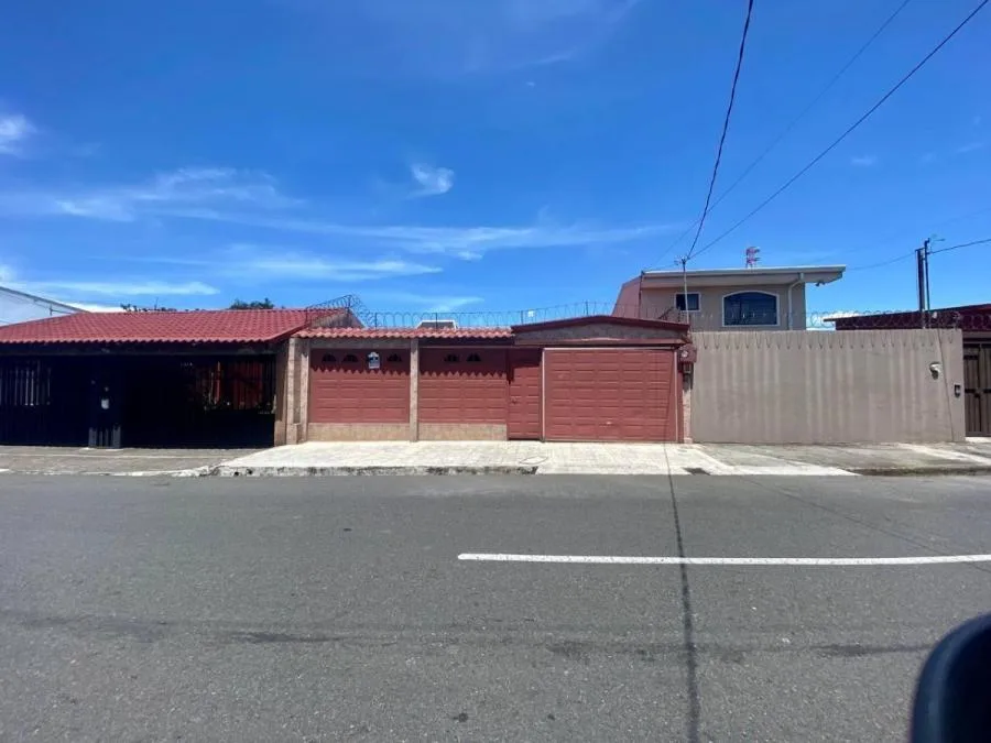 CASA EN VENTA, HEREDIA, Cod#25-455 - Venta en Heredia