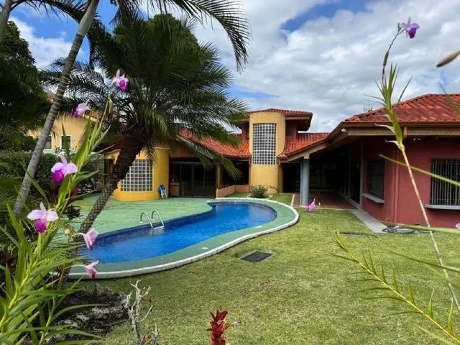MLS-26-428 LS VENTA CASA SANTO DOMINGO HEREDIA - Venta en Santo Domingo