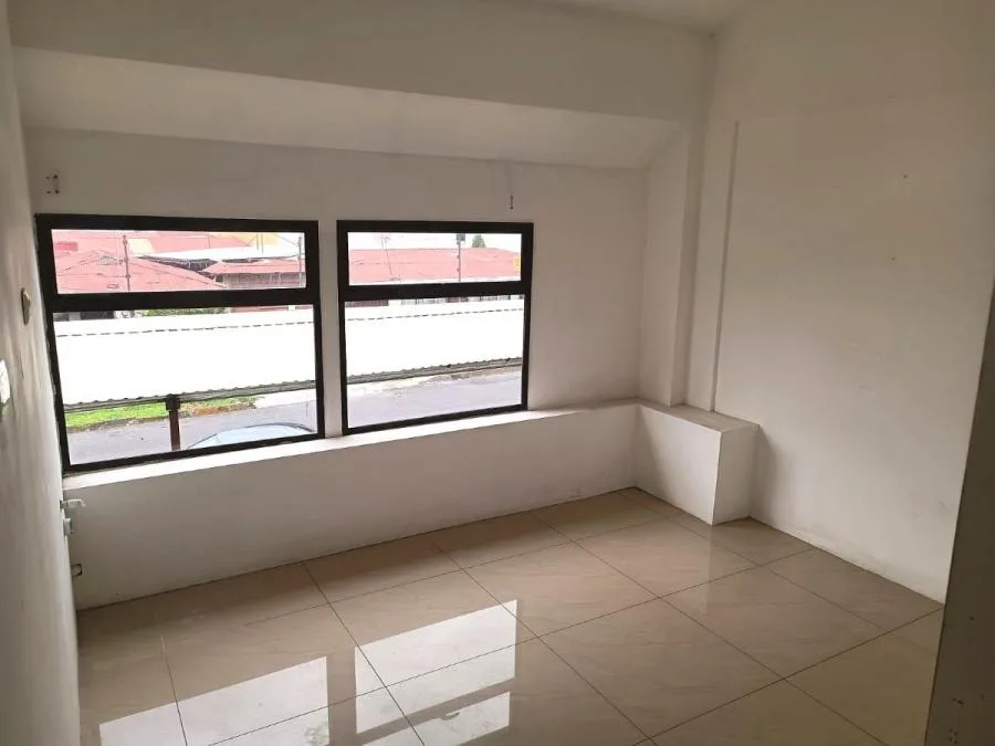 ALQUILER DE LOCAL COMERCIAL, SAN JOSÉ, TIBAS CENTRO   - Alquiler / Renta en Tibás — photo 4