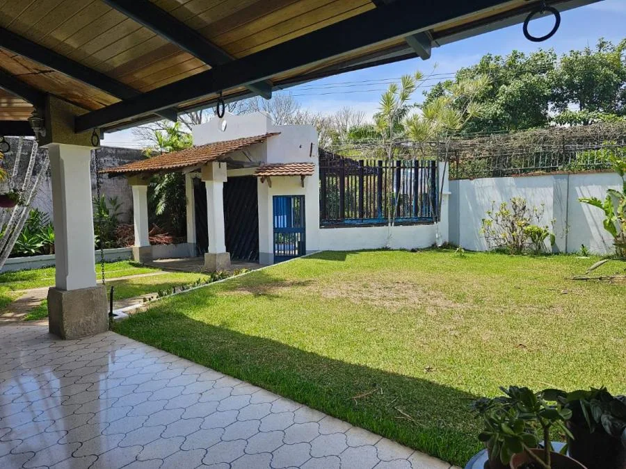 Venta de Casa en lote de 848 m2 uso mixto en Altamonte Granadilla MGA - Venta en Curridabat