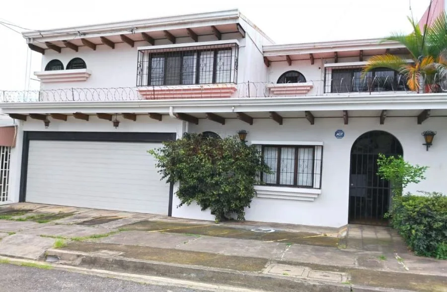 SAN JOSE SABANA OESTE VENDO CASA - Venta en Mata Redonda