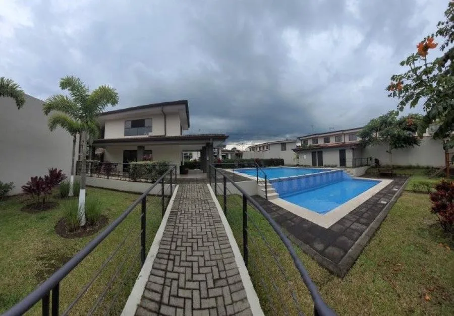 Casa En Condominio En Venta En Concepcion De Cartago Cr; Idi: 128911 - Venta en Concepción