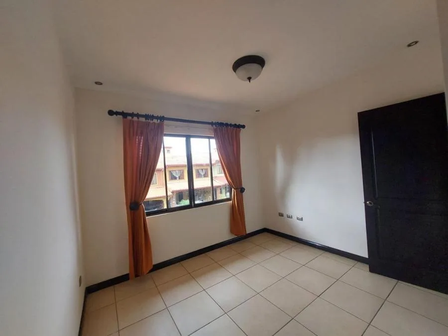 Venta de Casa en Montes de Oca, San José. RAH 25-1242 - Venta en Montes de Oca — photo 3