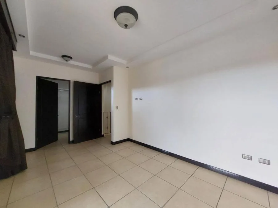 Venta de Casa en Montes de Oca, San José. RAH 25-1242 - Venta en Montes de Oca — photo 4
