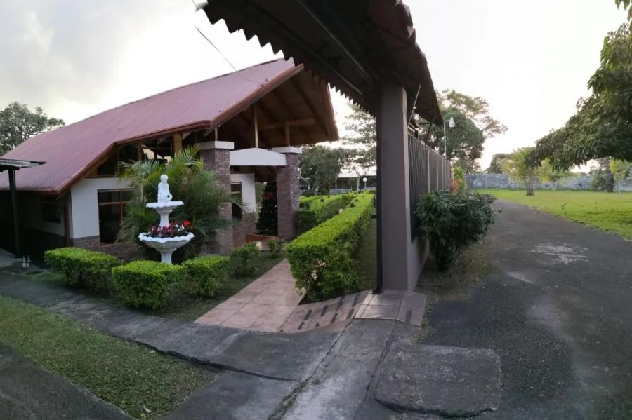 Venta de Propiedad con Terreno segregado - Venta en Buena Vista de Barva