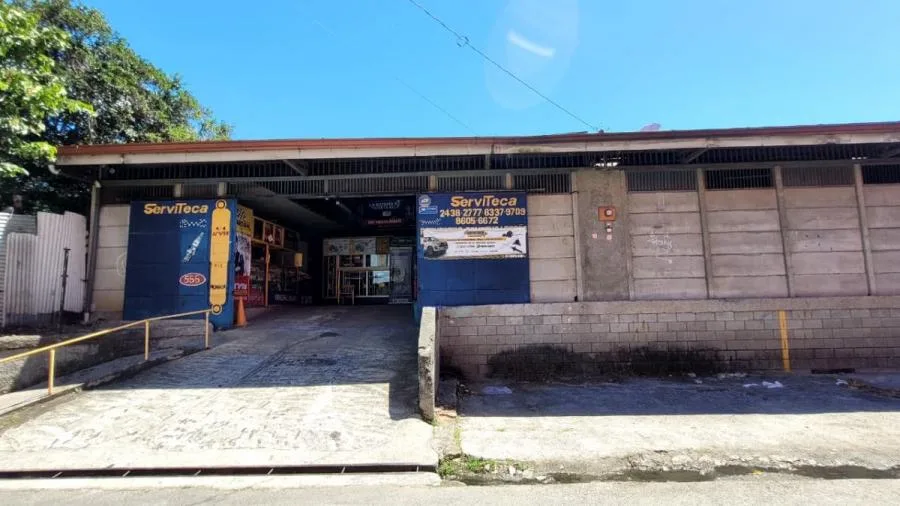 BODEGA COMERCIAL EN VENTA EN CURRIDABAT AL FRENTE DE MULTIPLAZA DEL ESTE - Venta en Curridabat