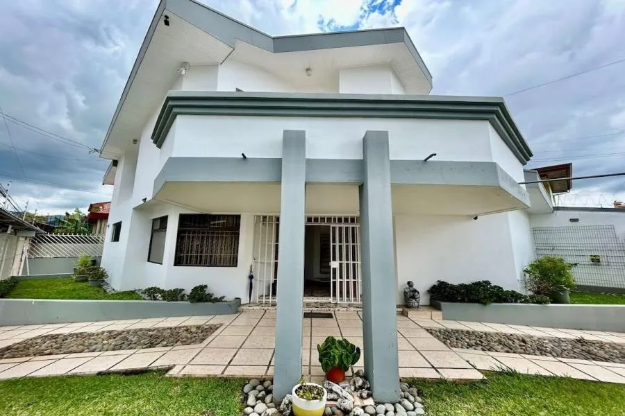 Venta de casa independiente en San Francisco de Dos Ríos, San José $272.000 #LL157 - Venta en San José