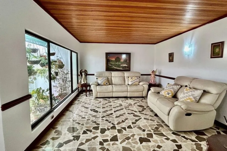 Venta de casa independiente en San Francisco de Dos Ríos, San José $272.000 #LL157 - Venta en San José — photo 3