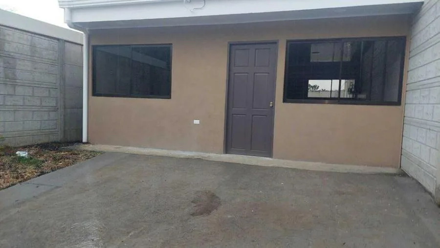 Casa a estrenar con ampio lote y excelente ubicación en Santa Barbara RAH 23796 - Venta en Santa Bárbara
