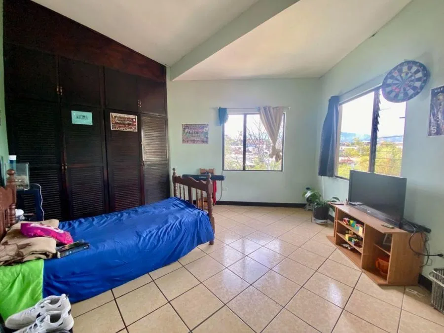 Venta de Casa en Cinco Esquinas Tibas 5 habitaciones MGA - Venta en Tibás — photo 2