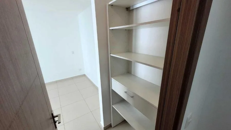 Alquiler de Apartamento en Cinco Esquínas, San José. RAH 26-53 - Alquiler / Renta en Tibás — photo 4