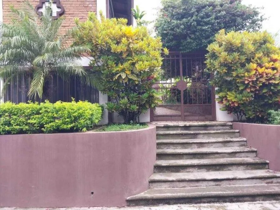 Venta de Casa en San Rafael, Escazú. RAH 25-173 - Venta en Escazú