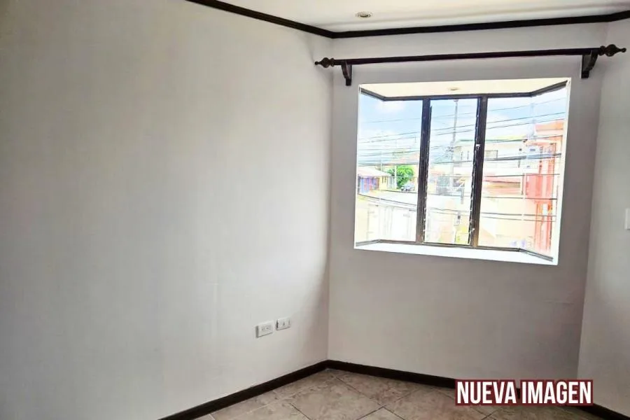 EN EXCLUSIVA - En Venta - Casa DE 2 Niveles - Uso Mixto - Moravia - Venta en Moravia, photo 5