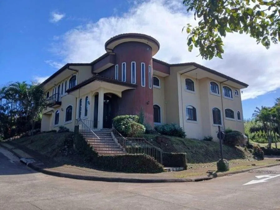 Venta de Casa en San Rafael, Alajuela. RAH 25-998 - Venta en San Rafael