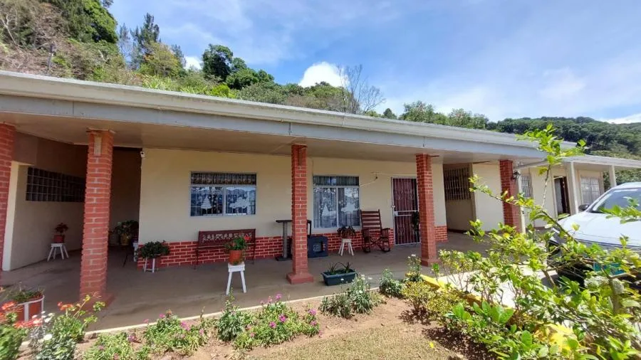 Venta de Lote con 3 Viviendas en Aserrî, San José. RAH 25-1658 - Venta en Aserrí