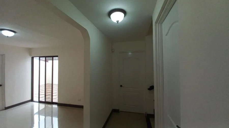 Venta de Casa + APTO en San Vicente de Moravia. RAH 25-1978 - Venta en Moravia — photo 5