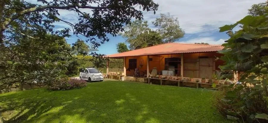 Casa con 1.300 m2 de lote rodeada de mucha naturaleza en San Jeronimo, Moravia RAH 221081 - Venta en Moravia