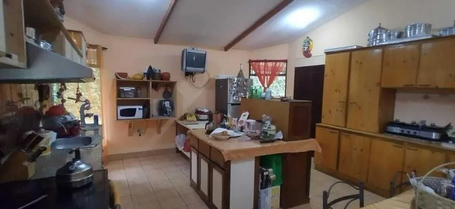 Casa con 1.300 m2 de lote rodeada de mucha naturaleza en San Jeronimo, Moravia RAH 221081 - Venta en Moravia — photo 4