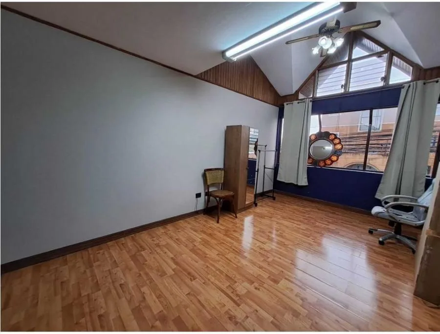 Venta de casa independiente cerca de Los Yoses Sur, San José US$279,000 #ER005 - Venta en San Pedro — photo 2