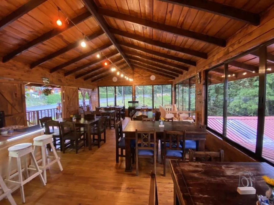 Venta de Local Comercial en El Jardín de Dota. RAH 26-7 - Venta en Dota — photo 3