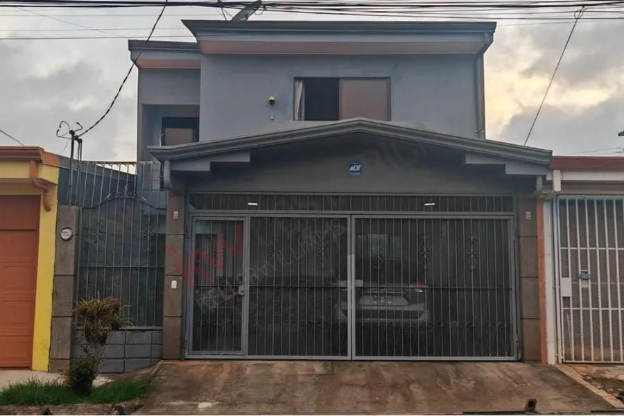 Venta de hermosa casa en Heredia-Mercedes  - Venta en Mercedes