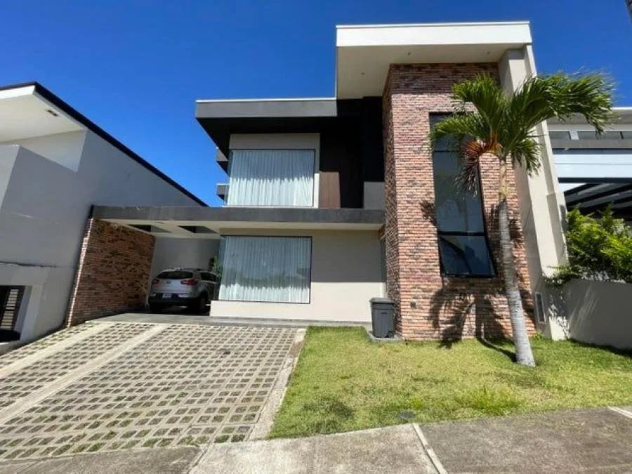 Venta de 2 Casas en Puente de Piedra, Alajuela. RAH 26-1069 - Venta en Grecia
