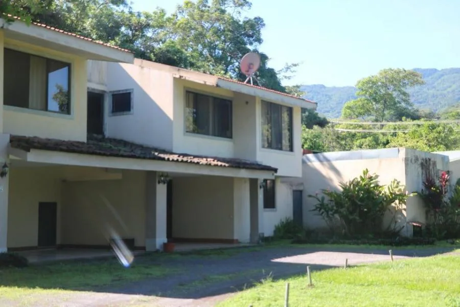 venta de casa en san jose canton santa ana brasil - Venta en Santa Ana