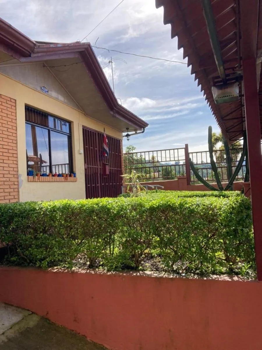 Hermosa casa en venta, San Pablo de León Cortes MLS 23-3555 - Venta en León Cortes
