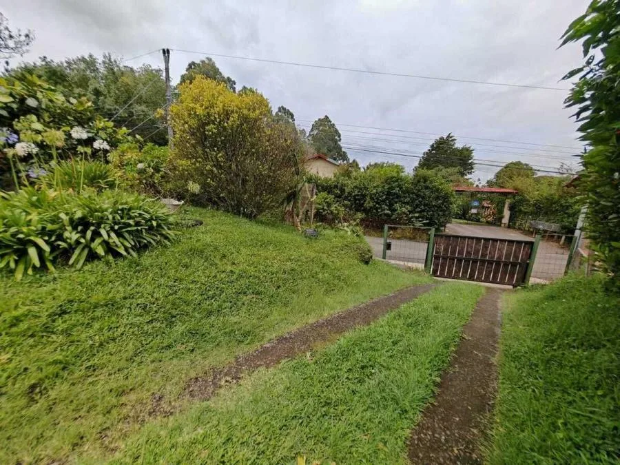 CASA EN VENTA EN ESCAZU, MLS #26-775 - Venta en Escazú