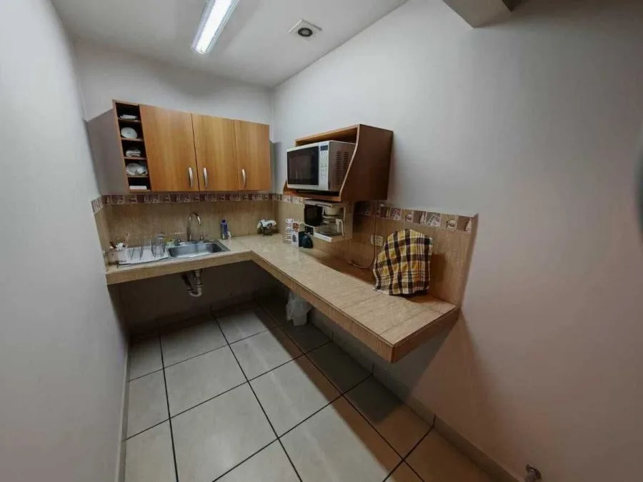 Venta de edificio con uso mixto en El Carmen de Guadalupe US$ 310,000 #7597 - Venta en Goicoechea — photo 3