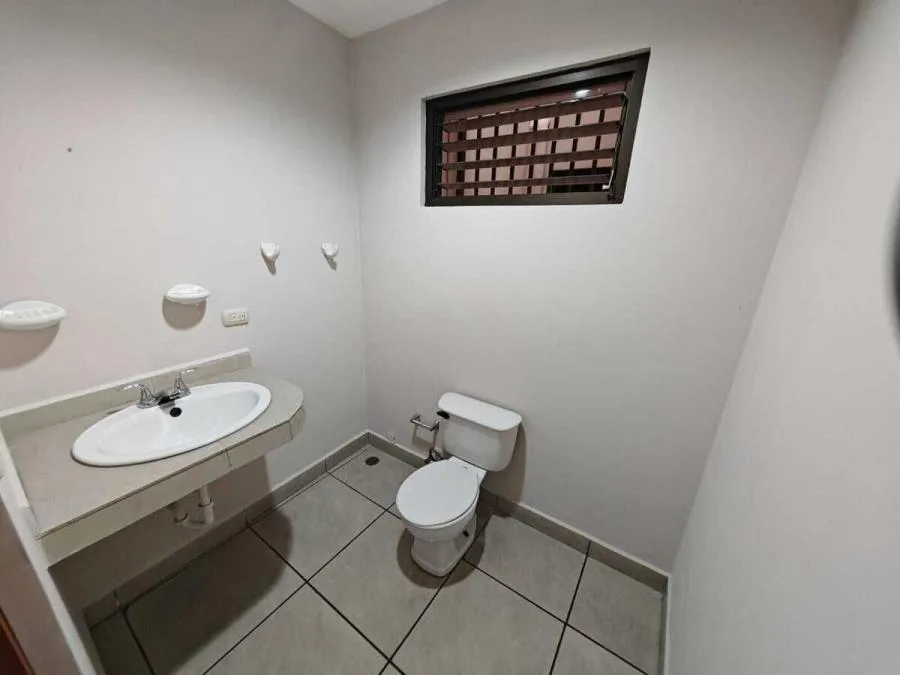 Venta de edificio con uso mixto en El Carmen de Guadalupe US$ 310,000 #7597 - Venta en Goicoechea — photo 5