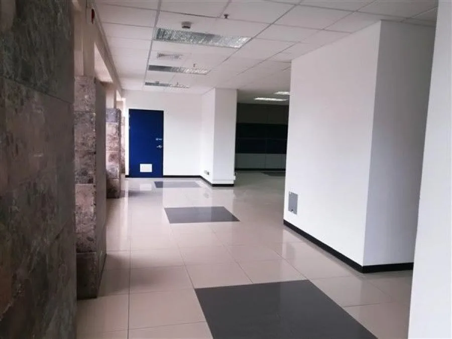 Oficinas-local en Alquiler en San Jose, Sabana Sur, -1109366 - Alquiler / Renta en San José — photo 3