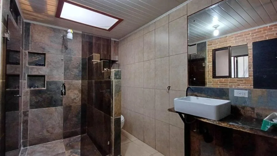 Venta de Casa + APTO en Ipis de Goicoechea. RAH 26-244 - Venta en Goicoechea — photo 5