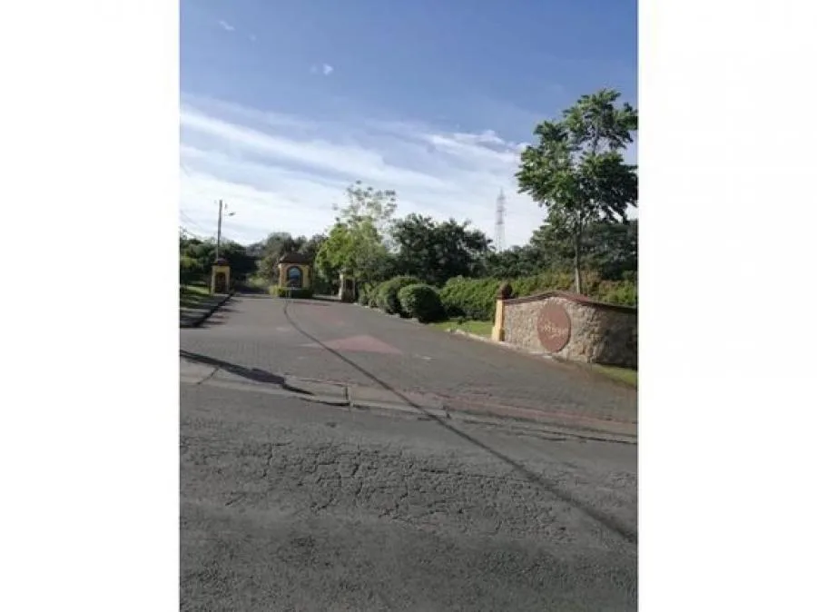 VENTA DE LOTE, ALAJUELA, LA GUACIMA, CONDOMINIO VILLAS DEL ARROYO - Venta en Guácima