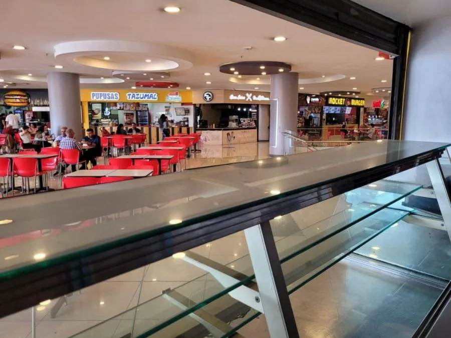 Venta de 2 locales equipados en food court Mall San Pedro MGA - Venta en Montes de Oca, photo 4