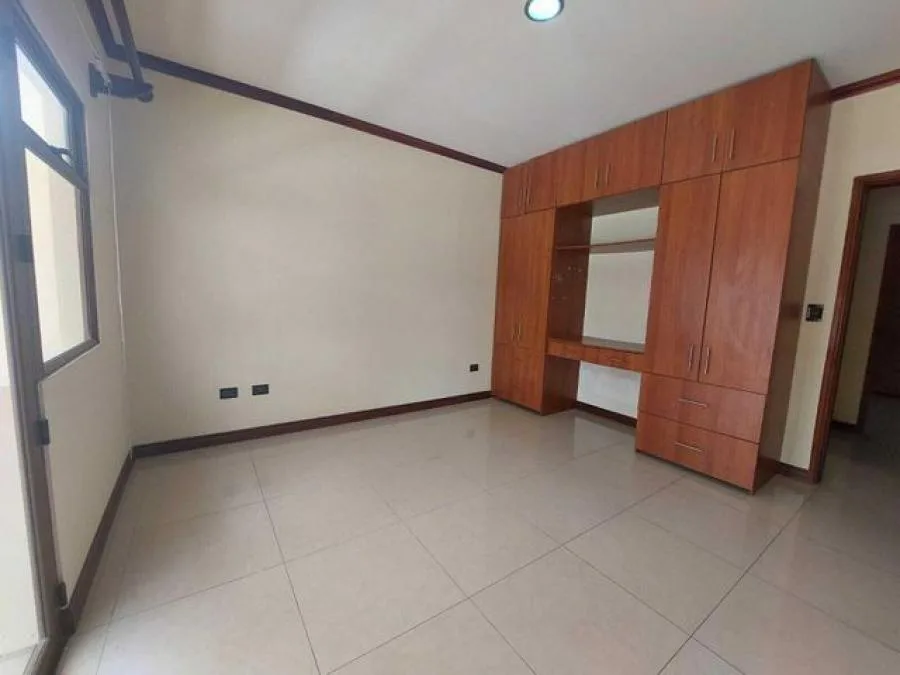 CASA DE CUATRO HABITACIONES EN CONDOMINIO EN SANTO DOMINGO, HEREDIA RAH 23476 - Venta en Santo Domingo — photo 2