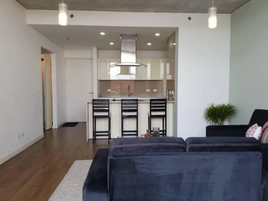 Alquiler de Apartamento amueblado con terraza en Escazú Village MGA - Alquiler / Renta en Escazú