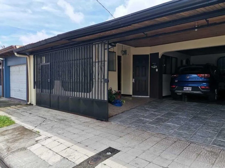 Casa en venta en Mercedes Sur, Heredia. RAH 23-515 - Venta en Mercedes