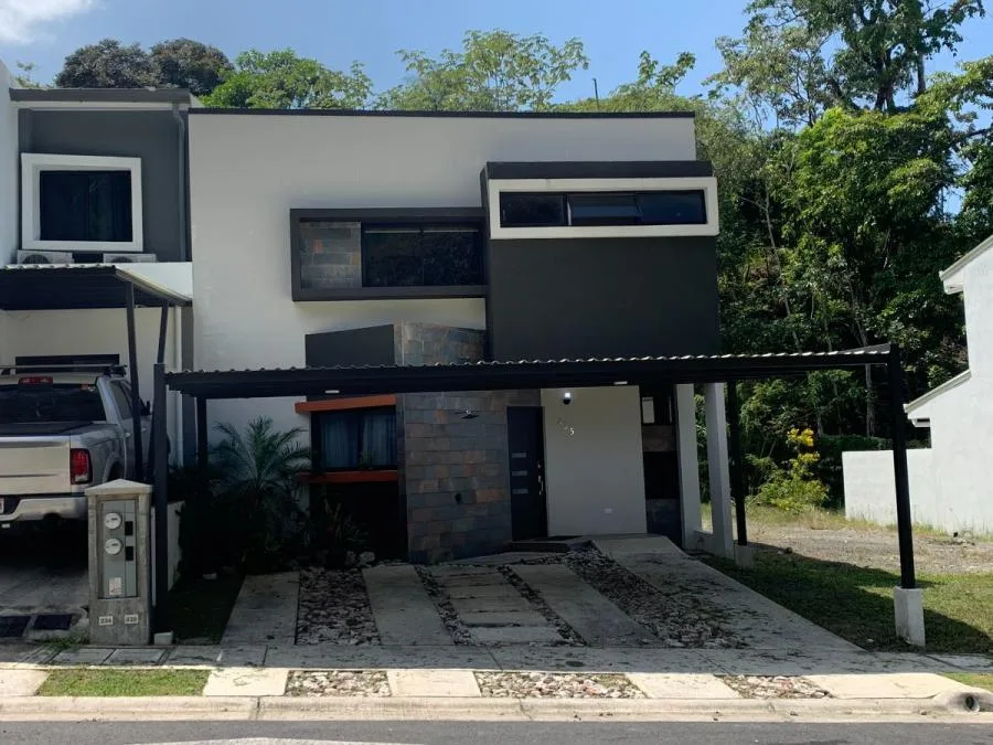 Hermosa casa en alquiler. Bahía Herradura MLS 24-1174 - Alquiler / Renta en Herradura