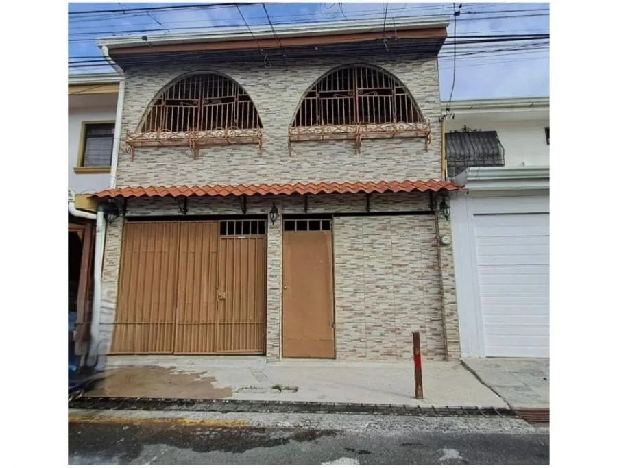 Venta de casa remodelada más apto independiente en Tibás #ER010 - Venta en San Juan