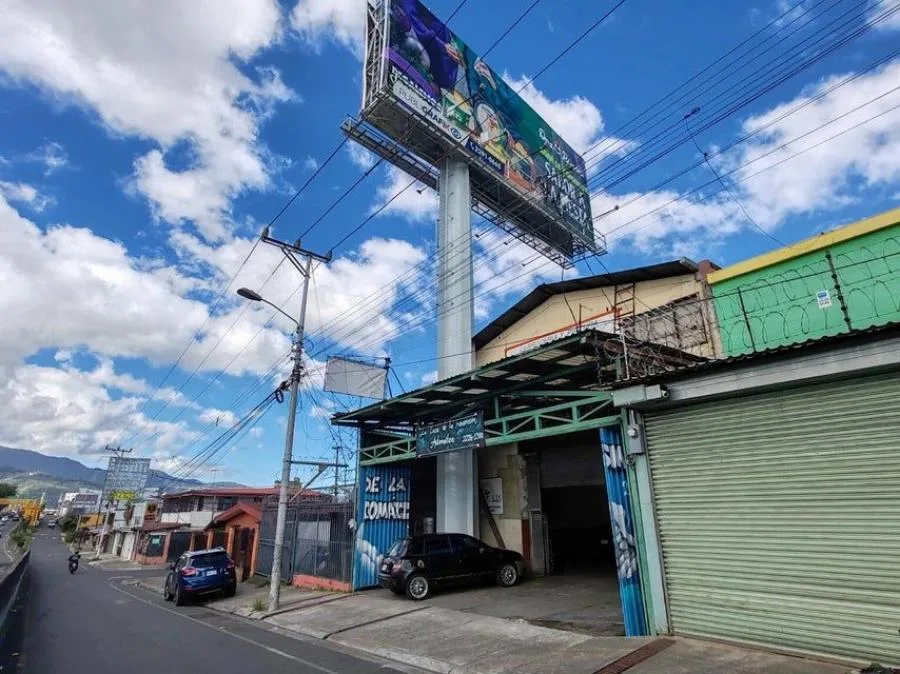 SE VENDE LOCAL COMERCIAL EN  SAN SEBASTIAN PBR - Venta en San Sebastián