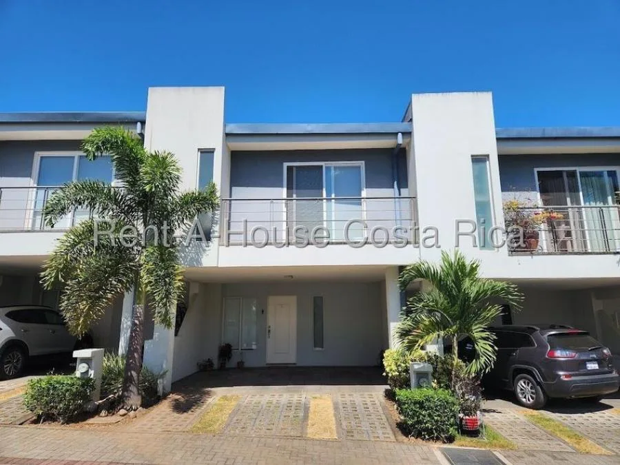 Venta de Casa en Brasil de Santa Ana. RAH 26-1429 - Venta en Santa Ana