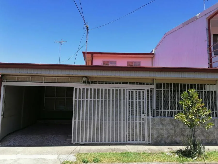 Casa en Venta en La Uruca, San José. RAH 22-1906 - Venta en Uruca