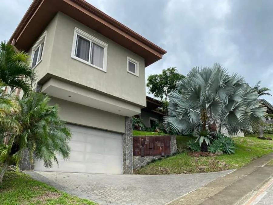 Venta de Casa en Ciudad Colon, Mora. - Venta en Mora